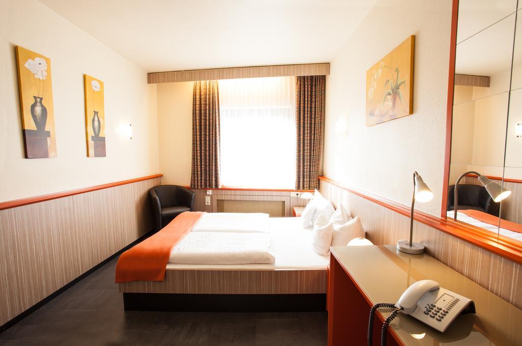 Trip Inn Hotel Ariane ケルン エクステリア 写真