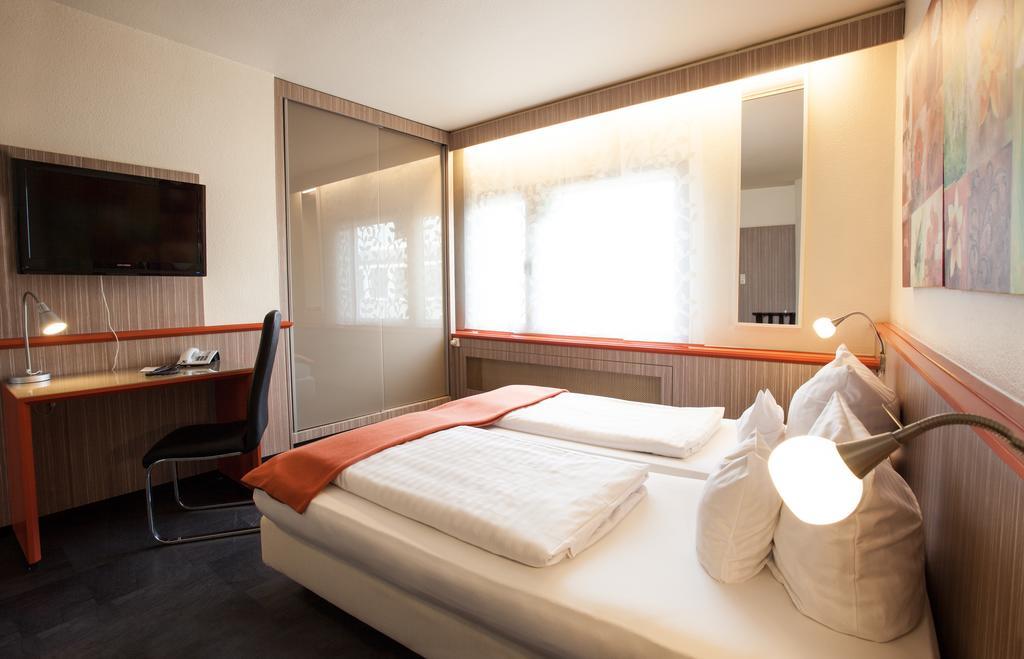 Trip Inn Hotel Ariane ケルン エクステリア 写真