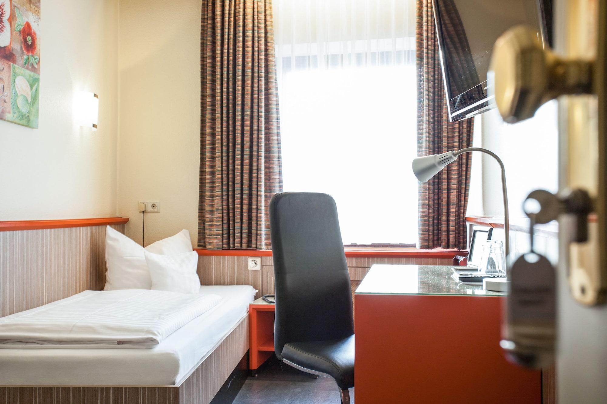 Trip Inn Hotel Ariane ケルン エクステリア 写真