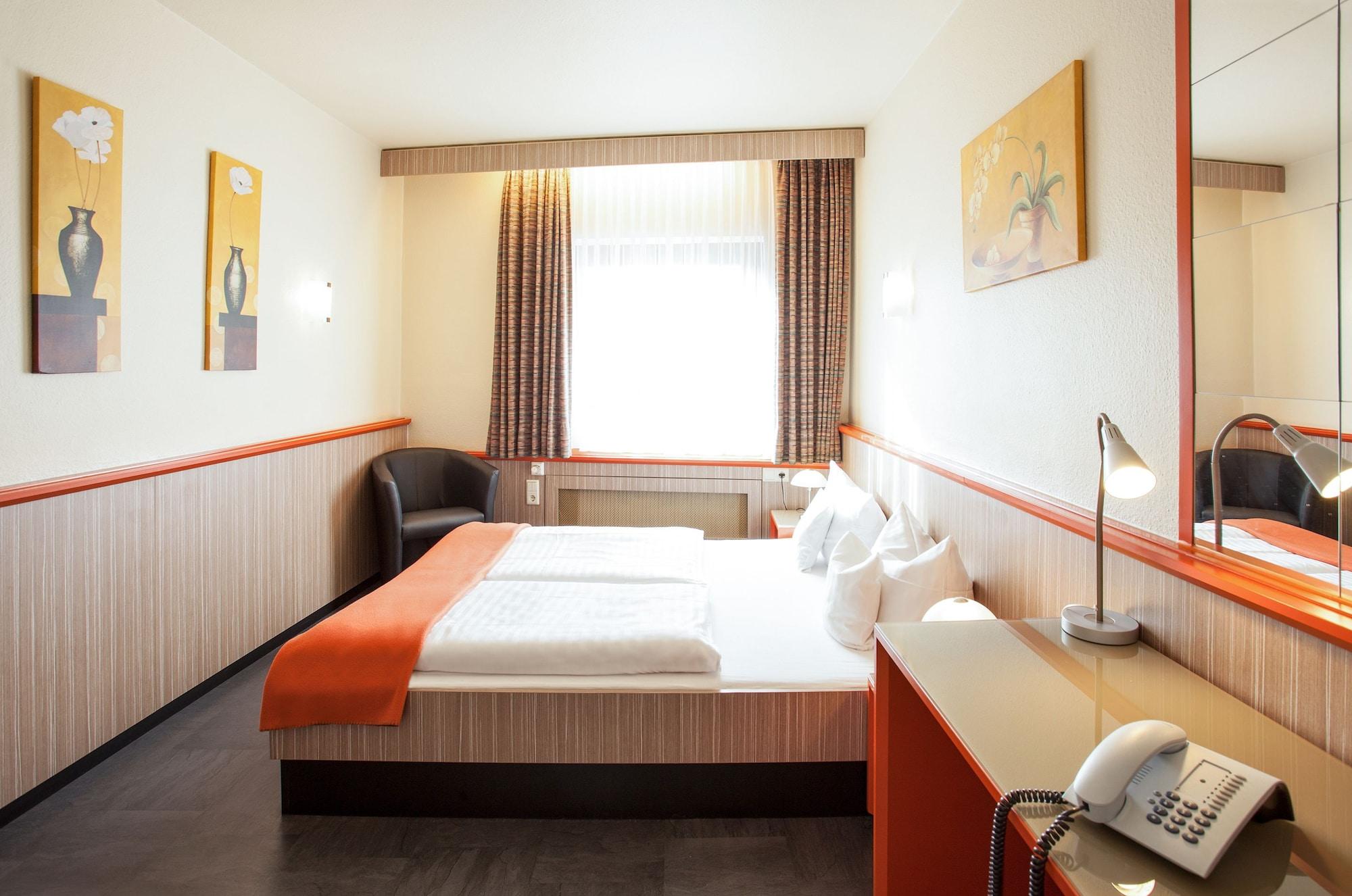 Trip Inn Hotel Ariane ケルン エクステリア 写真