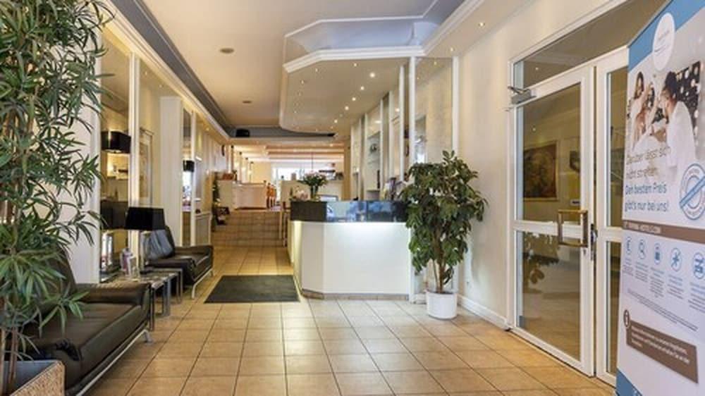 Trip Inn Hotel Ariane ケルン エクステリア 写真