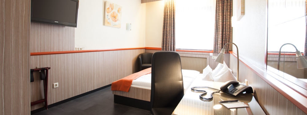 Trip Inn Hotel Ariane ケルン エクステリア 写真